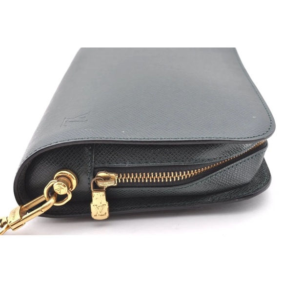 Authentic Louis Vuitton Taiga Baikal Clutch Bag Green - Picture 3 of 16